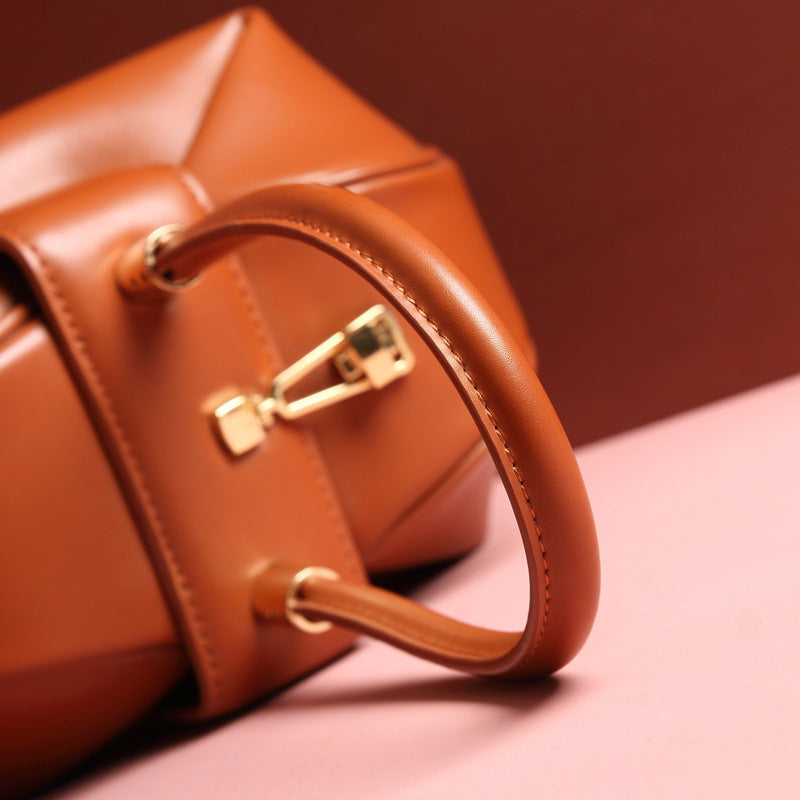 The Fashionable Leather Dumpling Handbag