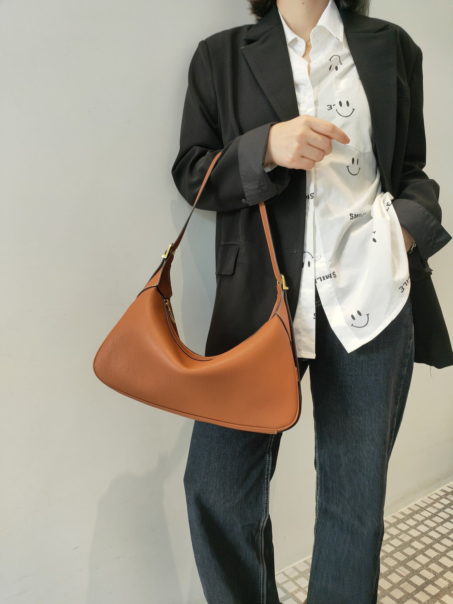Leather One-shoulder Slim Handbag