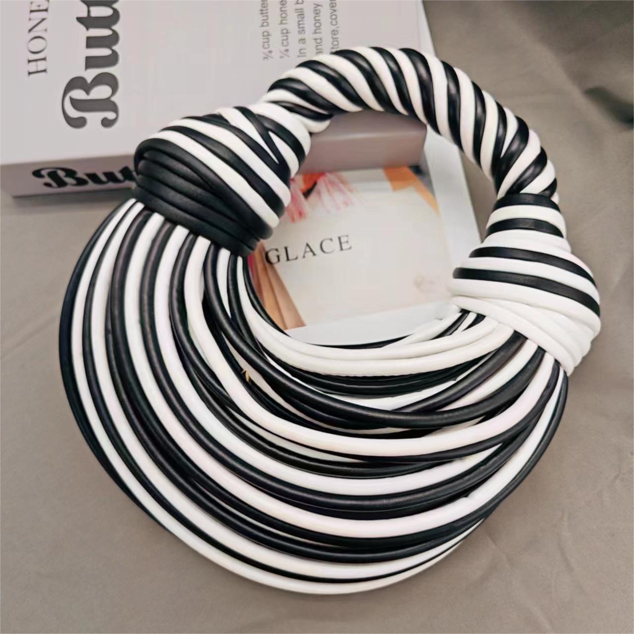 S Sense! Fashion Niche Noodle Handbag