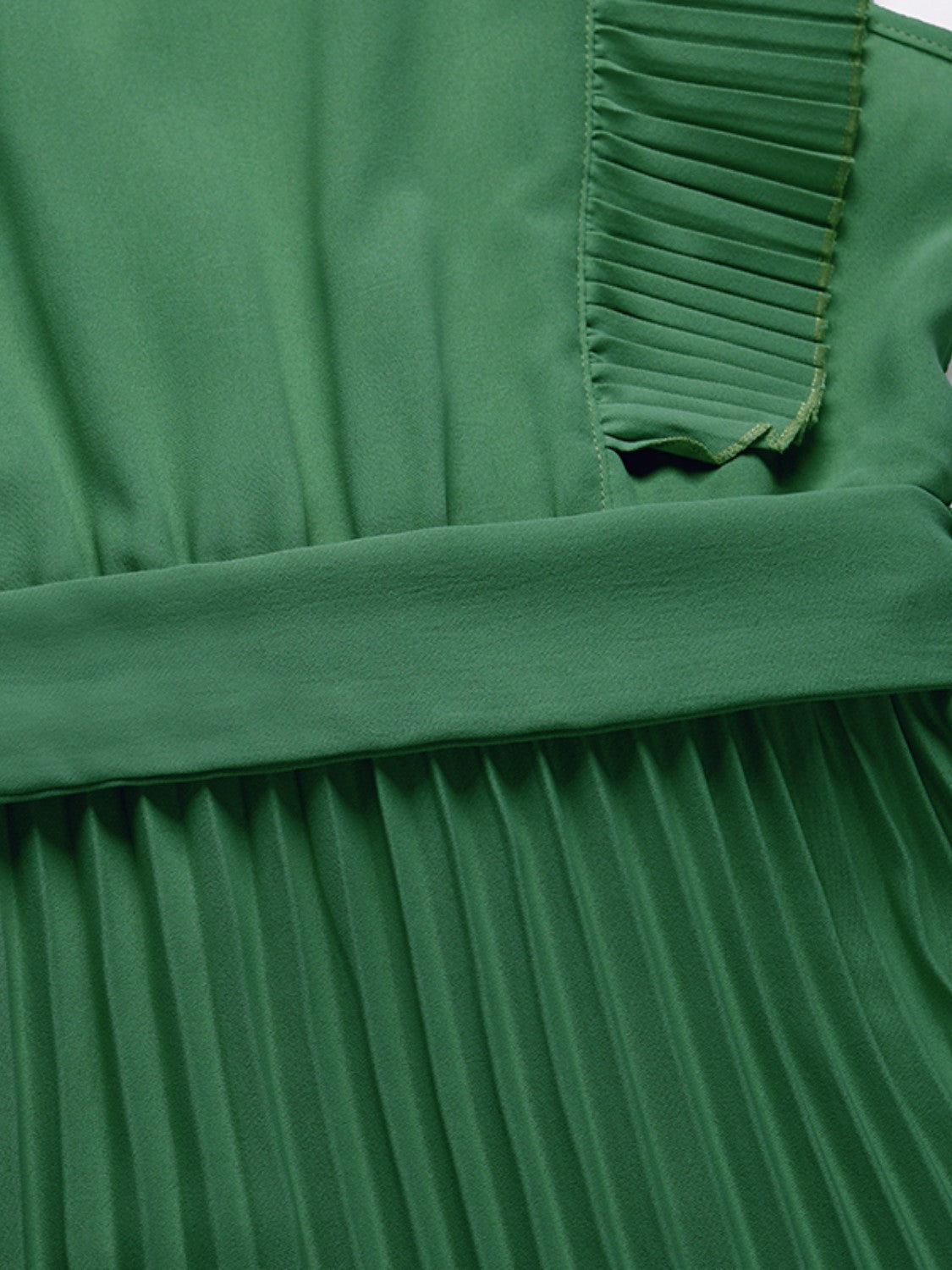 Alice's Cap Sleeve Pleated Maxie Dress