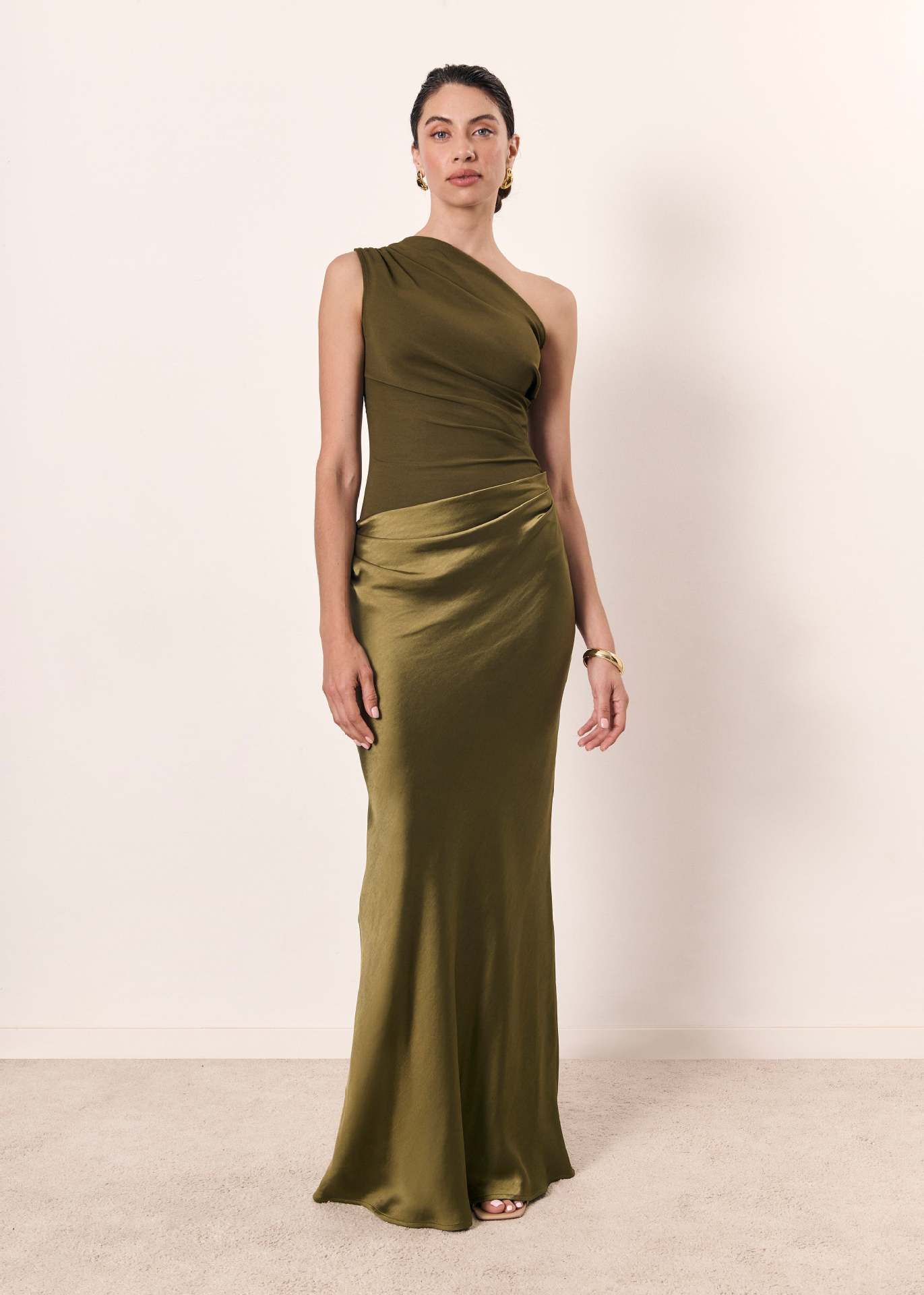 Contrast Diagonal Collar Backless Sheath Dress
