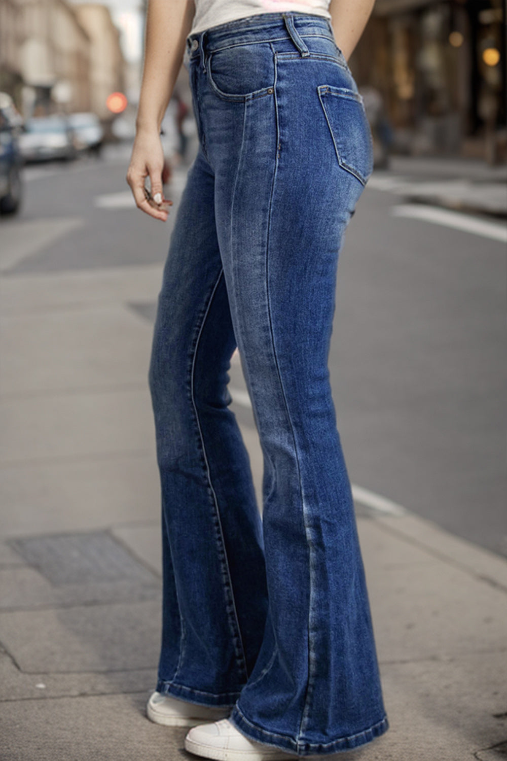 Woman's Flattering  High Waist Flare Jeans